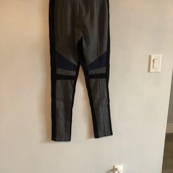 BCBG Max Azria - Picture 6 of 8